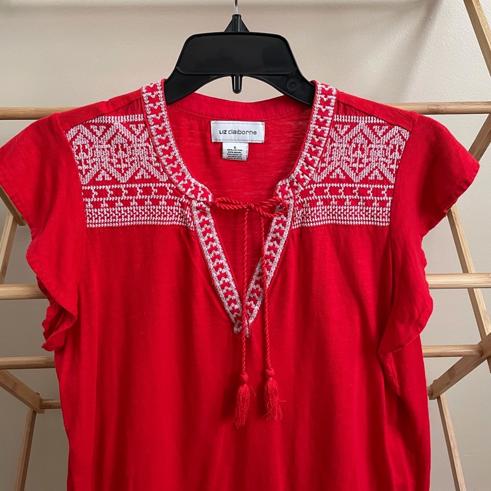 LIZ CLAIBORNE red top